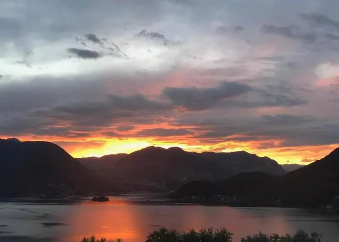 アパート Vista D'iseo *